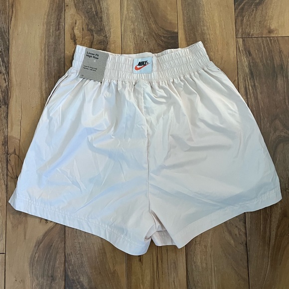 Nike Loose Fit High Rise Off-White and Red Boxing Shorts Size XS NWT - Picture 2 of 5